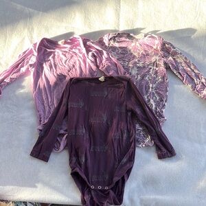 Kate Quinn long sleeve onesie lot 18-24 months. Great used condition!